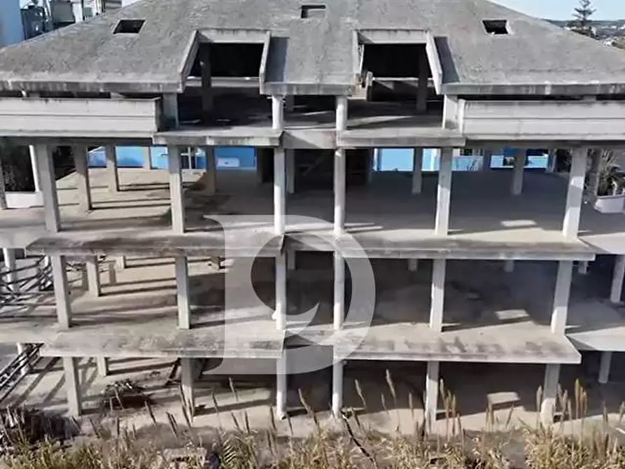 Immagine 1 di Palazzo in vendita  in Via Stradonetto a Pescara