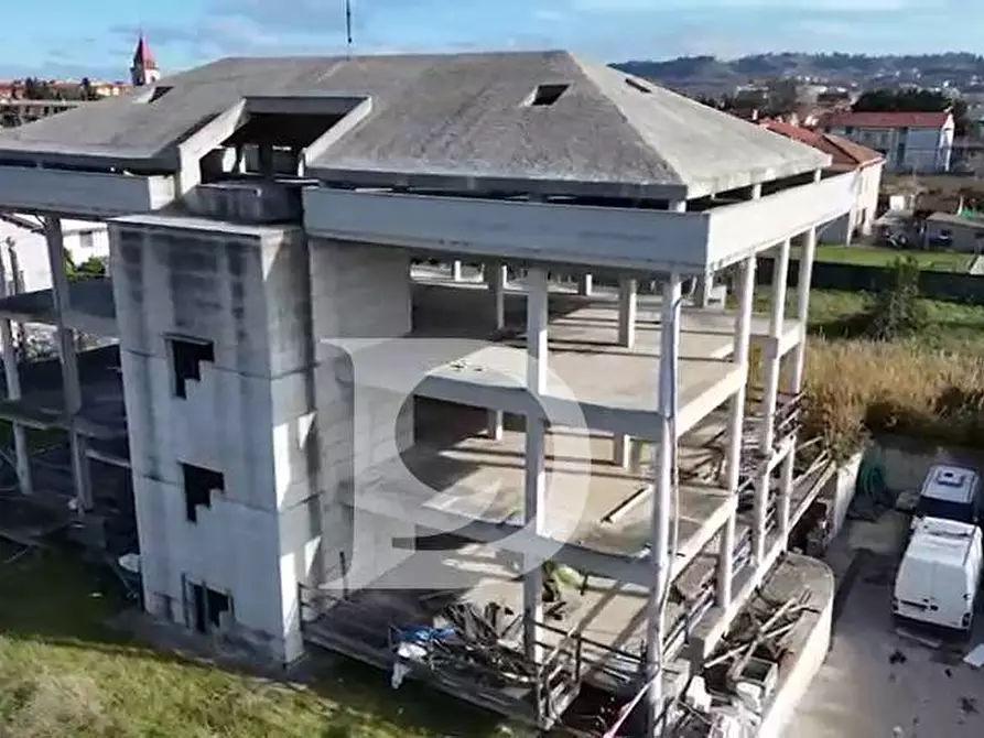 Immagine 5 di Palazzo in vendita  in Via Stradonetto a Pescara