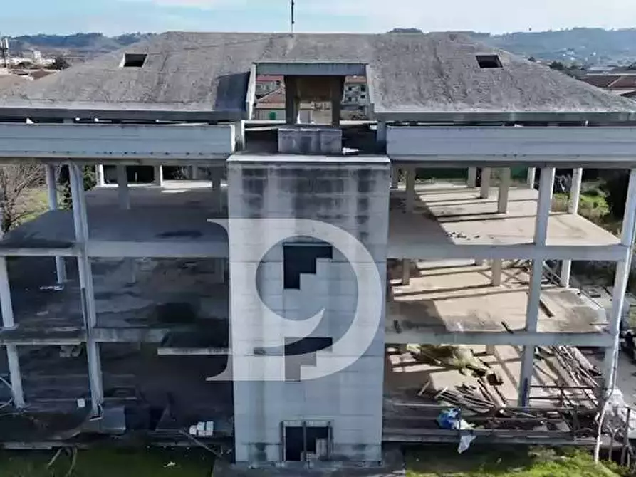 Immagine 6 di Palazzo in vendita  in Via Stradonetto a Pescara