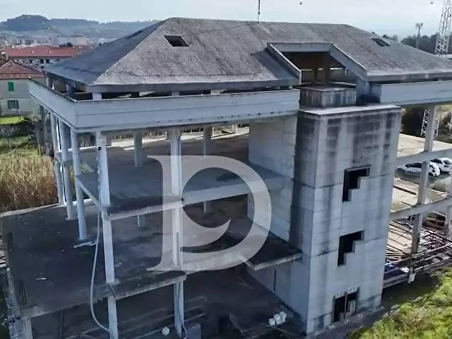 Immagine 7 di Palazzo in vendita  in Via Stradonetto a Pescara