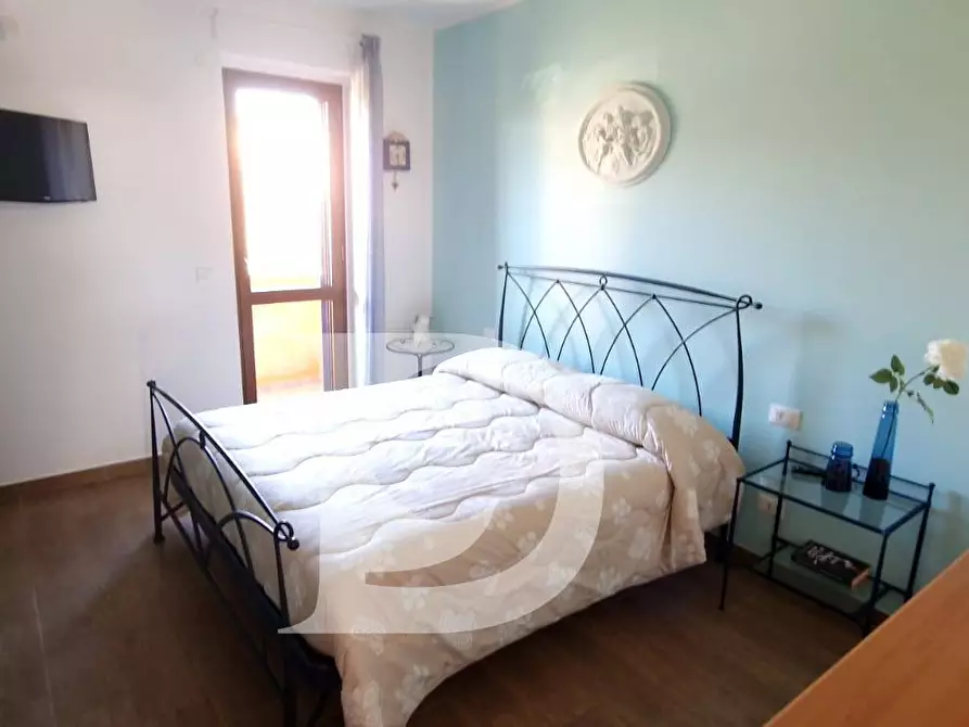 Immagine 3 di Casa semindipendente in vendita  in Via Europa a Loreto Aprutino