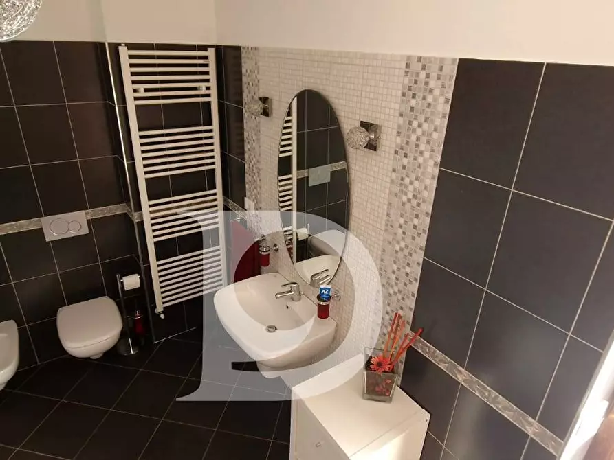 Immagine 27 di Casa semindipendente in vendita  in Via Europa a Loreto Aprutino