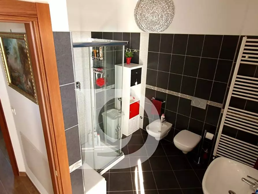 Immagine 28 di Casa semindipendente in vendita  in Via Europa a Loreto Aprutino