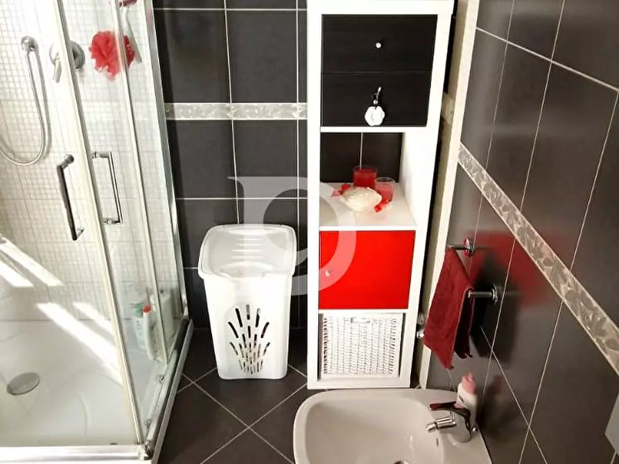 Immagine 31 di Casa semindipendente in vendita  in Via Europa a Loreto Aprutino