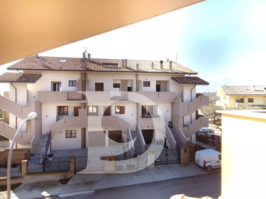 Immagine 49 di Casa semindipendente in vendita  in Via Europa a Loreto Aprutino