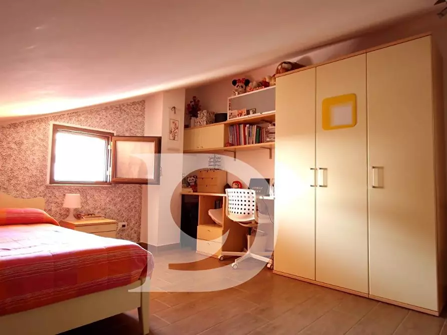 Immagine 41 di Casa semindipendente in vendita  in Via Europa a Loreto Aprutino