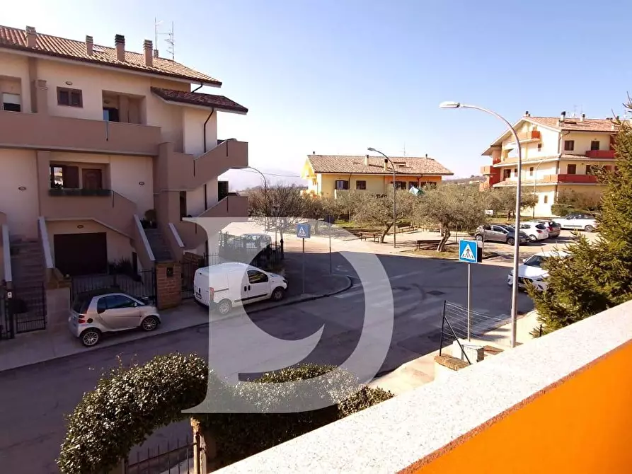 Immagine 63 di Casa semindipendente in vendita  in Via Europa a Loreto Aprutino