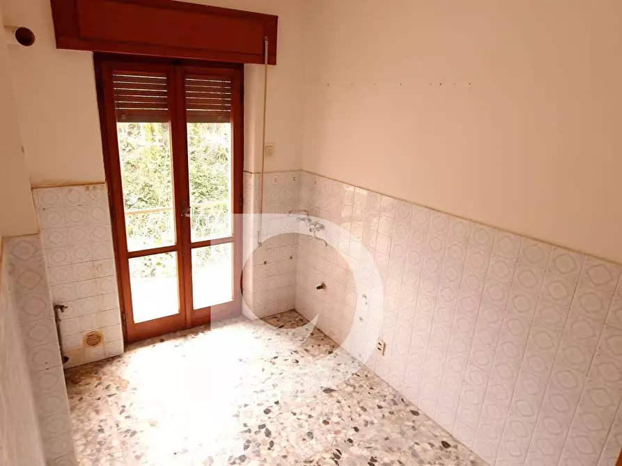 Immagine 15 di Appartamento in vendita  in Piazza Garibaldi a Loreto Aprutino