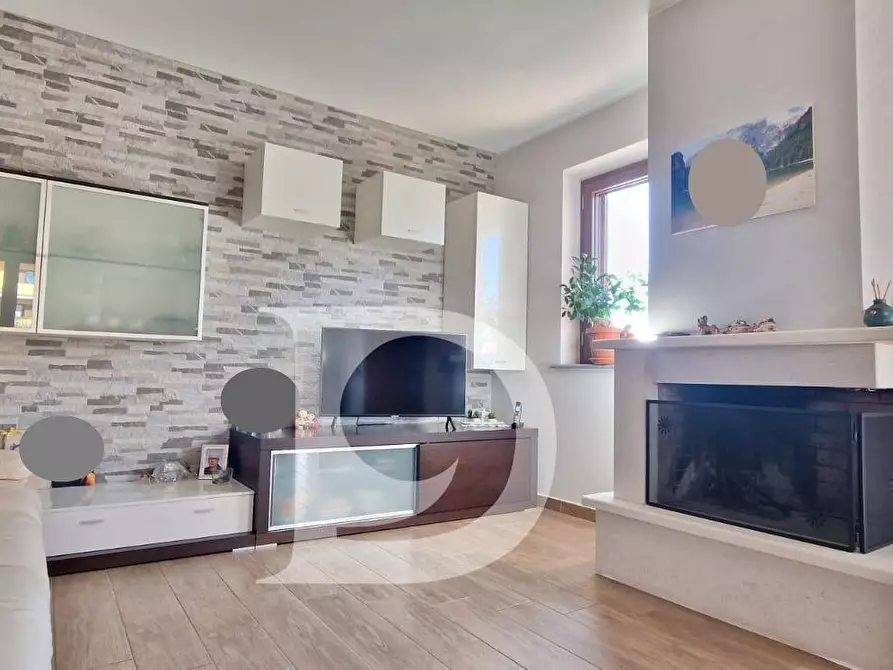 Immagine 17 di Casa semindipendente in vendita  in Via Europa a Loreto Aprutino