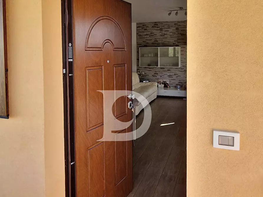 Immagine 9 di Casa semindipendente in vendita  in Via Europa a Loreto Aprutino