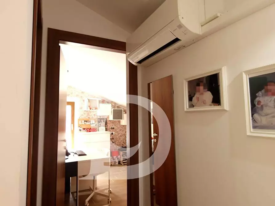 Immagine 43 di Casa semindipendente in vendita  in Via Europa a Loreto Aprutino