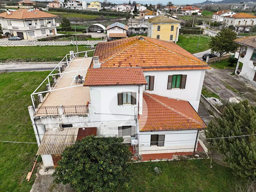 Immagine 13 di Villa in vendita  in CONTRADA CERRETO a Ari