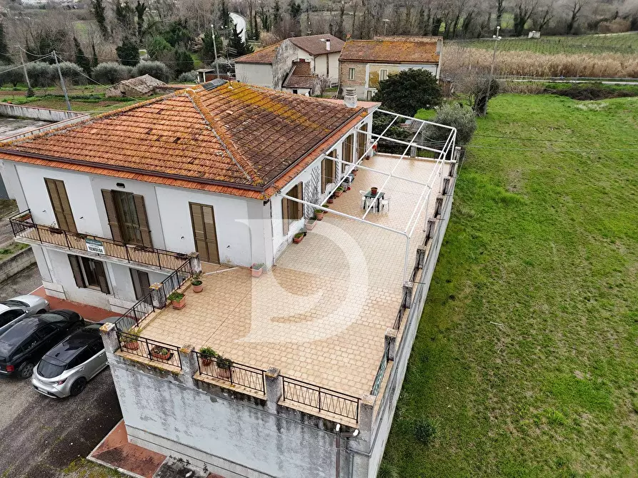 Immagine 17 di Villa in vendita  in CONTRADA CERRETO a Ari