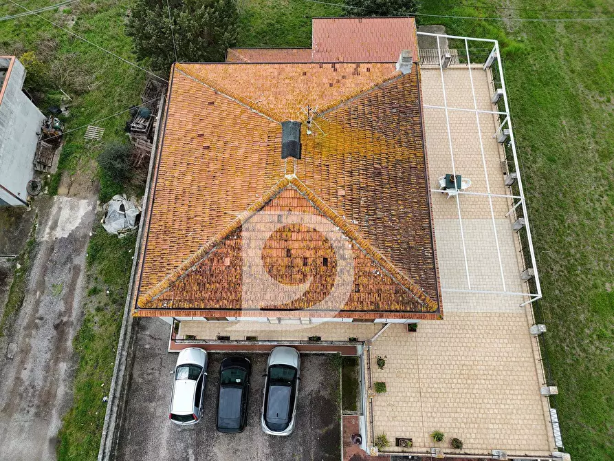 Immagine 18 di Villa in vendita  in CONTRADA CERRETO a Ari