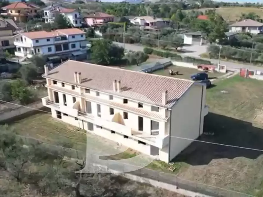 Immagine 3 di Rustico / casale in vendita  in Viale dei Pini a Brittoli