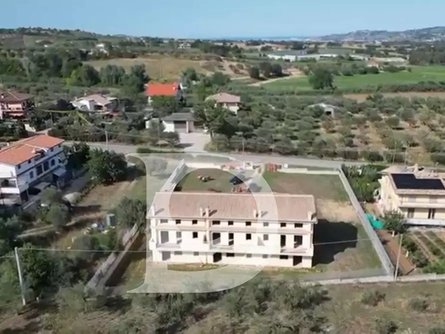 Immagine 5 di Rustico / casale in vendita  in Viale dei Pini a Brittoli