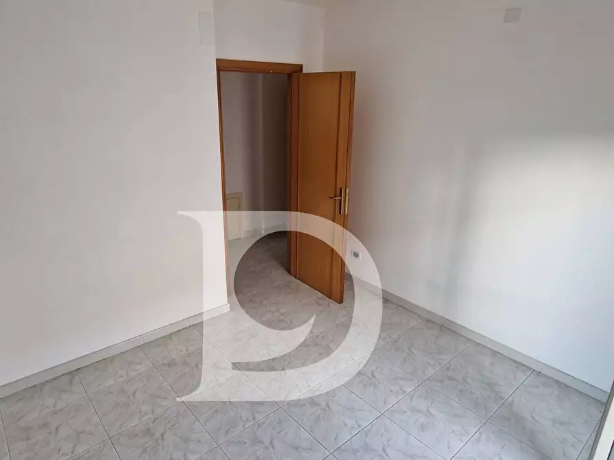 Immagine 8 di Appartamento in vendita  in Via Luigia Chiola a Loreto Aprutino