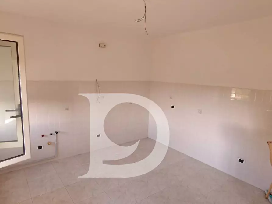 Immagine 5 di Appartamento in vendita  in Via Luigia Chiola a Loreto Aprutino