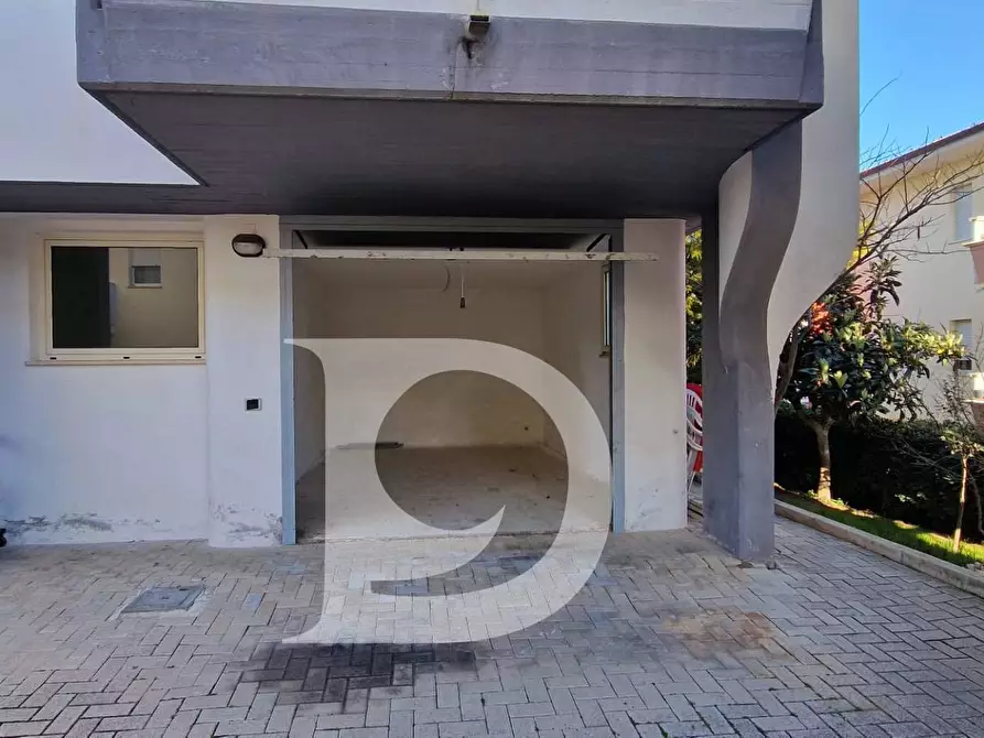 Immagine 22 di Appartamento in vendita  in Via Luigia Chiola a Loreto Aprutino