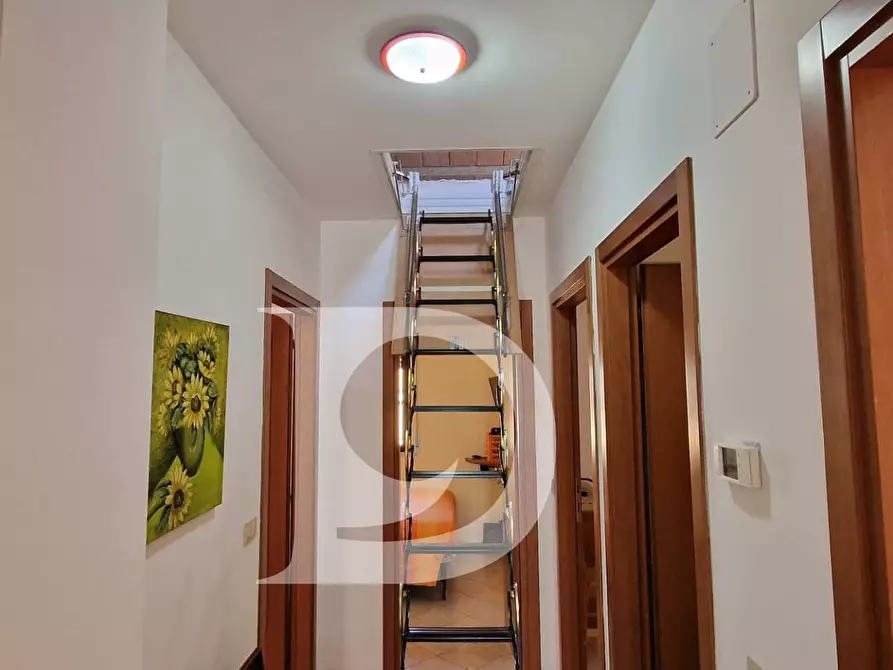 Immagine 12 di Casa semindipendente in vendita  in Via Marino di Resta a Loreto Aprutino