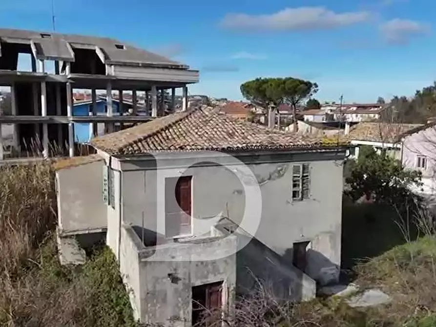 Immagine 9 di Rustico / casale in vendita  in Via Stradonetto a Pescara