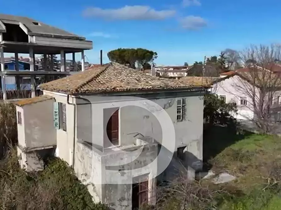 Immagine 4 di Rustico / casale in vendita  in Via Stradonetto a Pescara