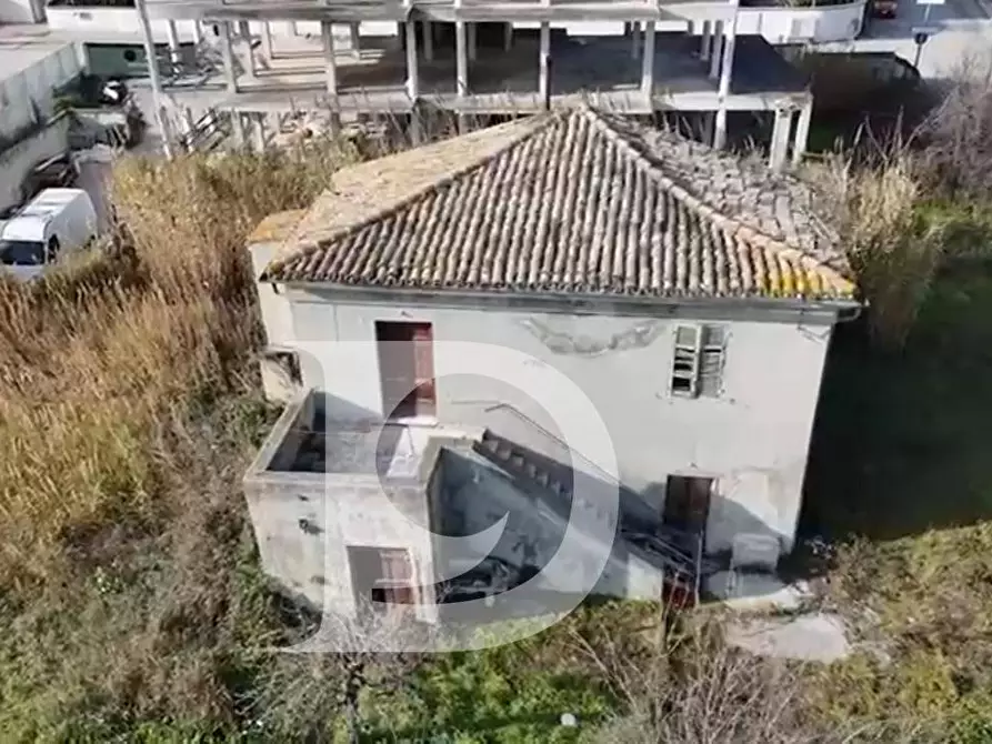 Immagine 5 di Rustico / casale in vendita  in Via Stradonetto a Pescara