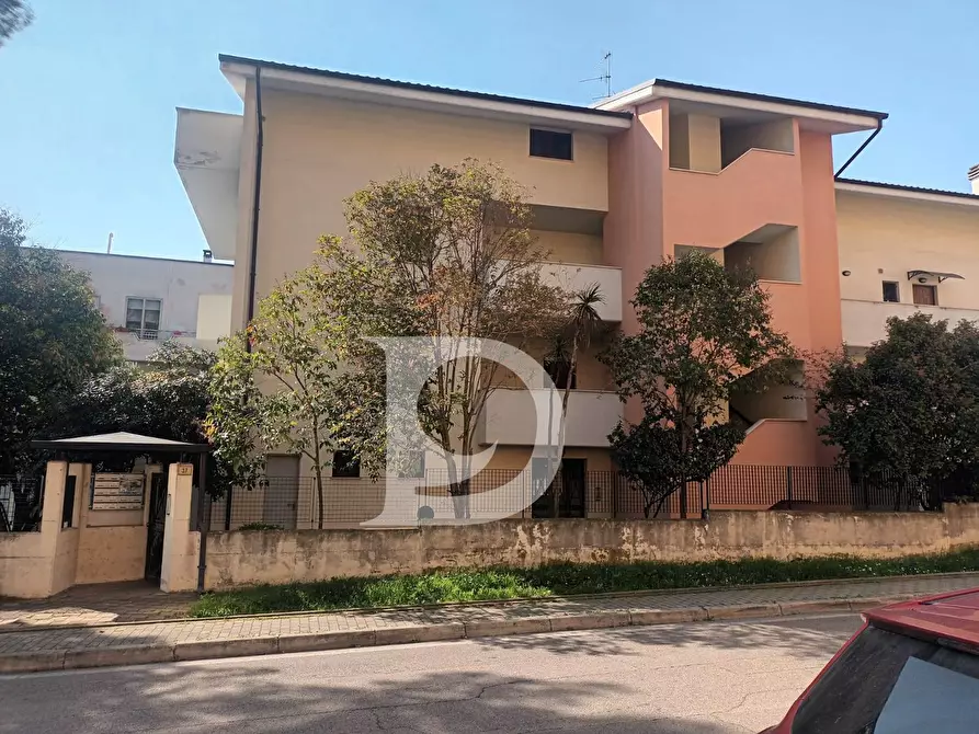 Immagine 27 di Appartamento in vendita  in Via Monte Acquaviva a Pescara