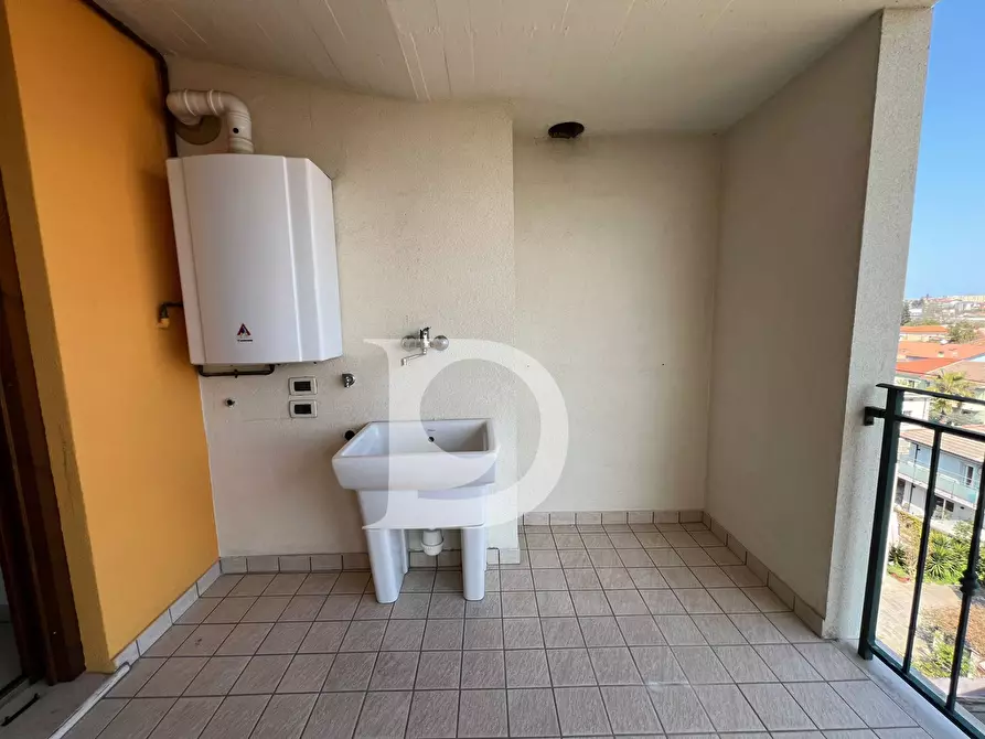 Immagine 50 di Appartamento in vendita  in Via G. Spadolini a Pescara