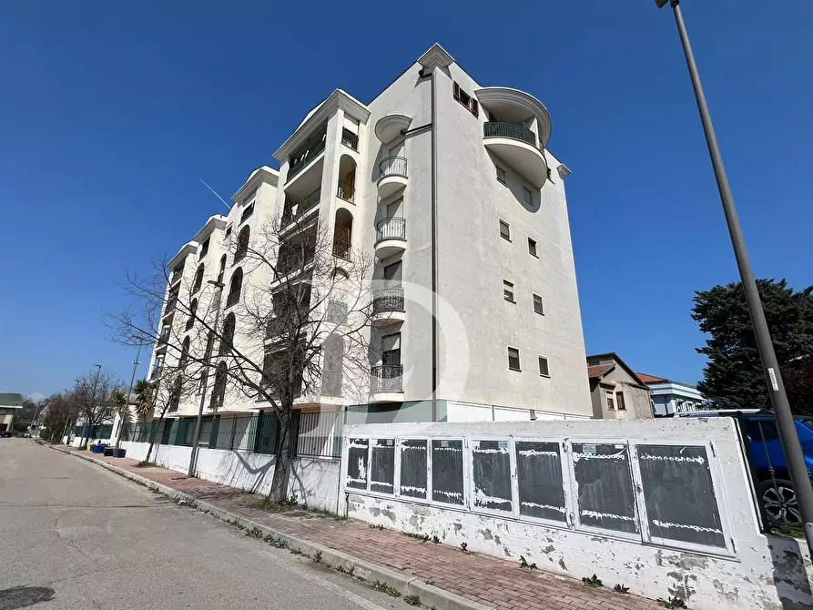 Immagine 57 di Appartamento in vendita  in Via G. Spadolini a Pescara