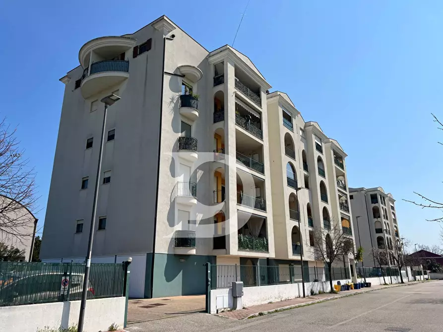 Immagine 59 di Appartamento in vendita  in Via G. Spadolini a Pescara