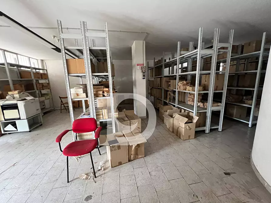 Immagine 12 di Locale commerciale in vendita  in Via Cesare Balbo a Montesilvano