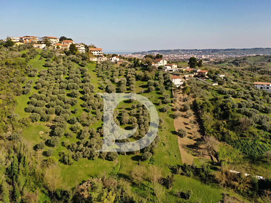 Immagine 1 di Terreno residenziale in vendita  in Via Valle Ferzetti a Pescara