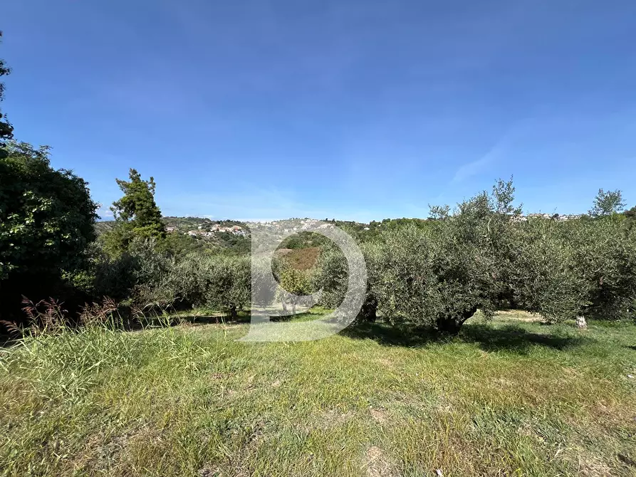 Immagine 13 di Terreno residenziale in vendita  in Via Valle Ferzetti a Pescara