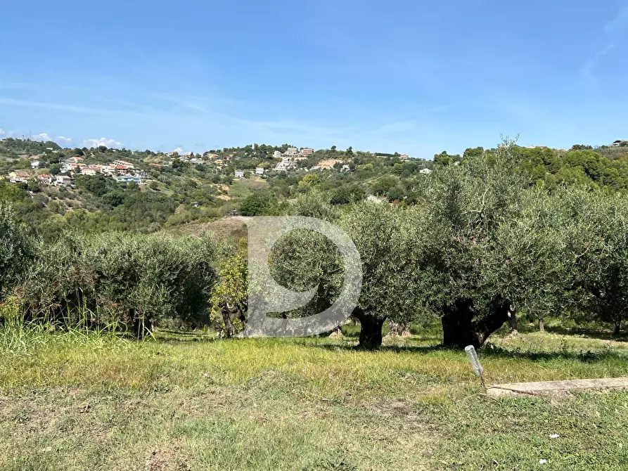 Immagine 12 di Terreno residenziale in vendita  in Via Valle Ferzetti a Pescara