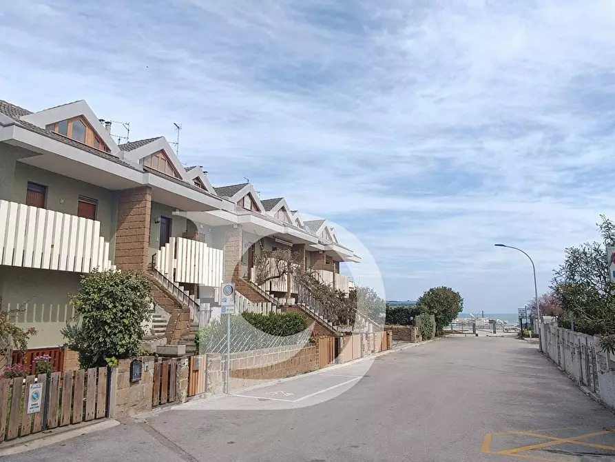 Immagine 1 di Villetta a schiera in affitto  in Via Sinello a Francavilla Al Mare
