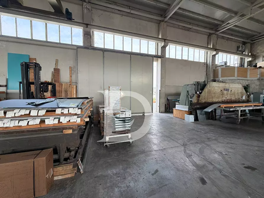 Immagine 3 di Capannone industriale in vendita  in Via Aterno a Paglieta