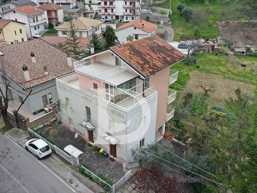 Immagine 1 di Casa indipendente in vendita  in Via dei Cappuccini a Penne