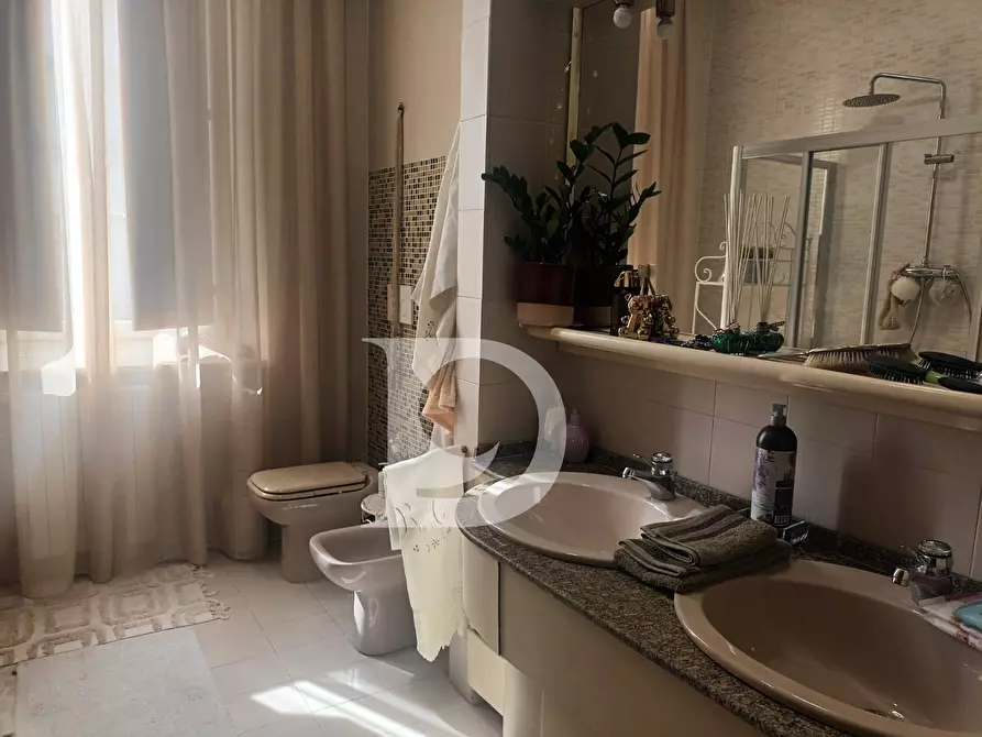 Immagine 26 di Casa semindipendente in affitto  in Viale Riviera a Pescara