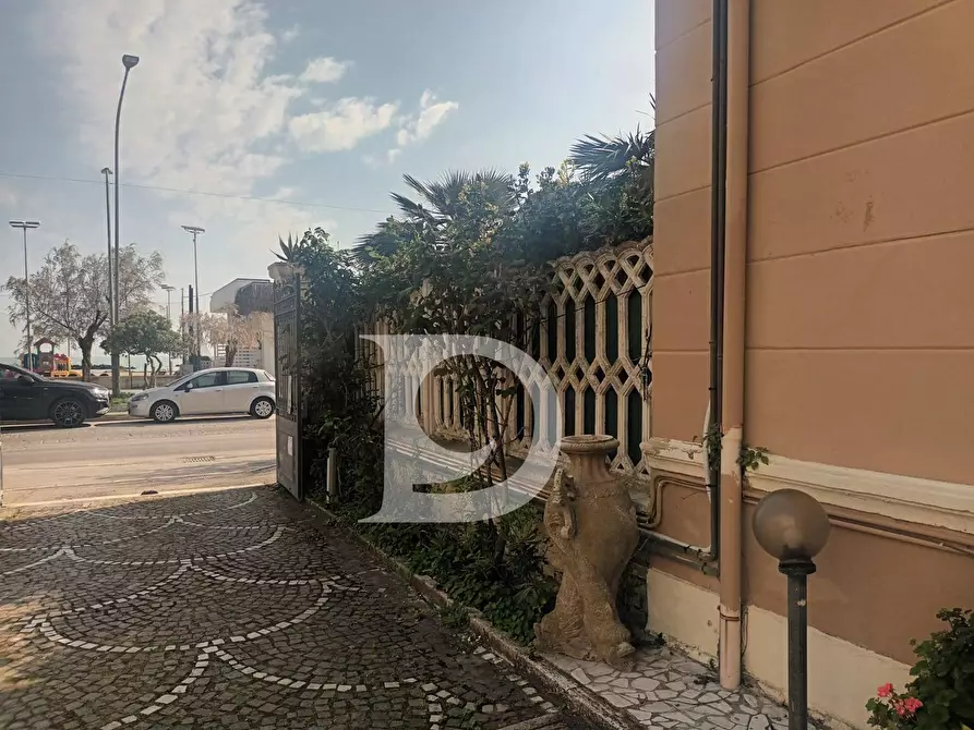 Immagine 45 di Casa semindipendente in affitto  in Viale Riviera a Pescara