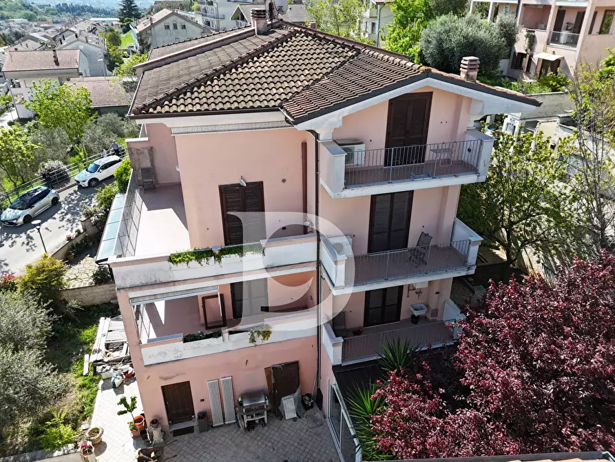 Immagine 74 di Casa semindipendente in vendita  in Via Italo Giovannucci a Pescara