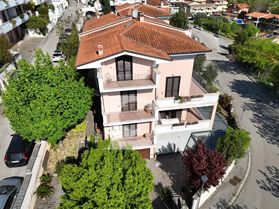 Immagine 76 di Casa semindipendente in vendita  in Via Italo Giovannucci a Pescara