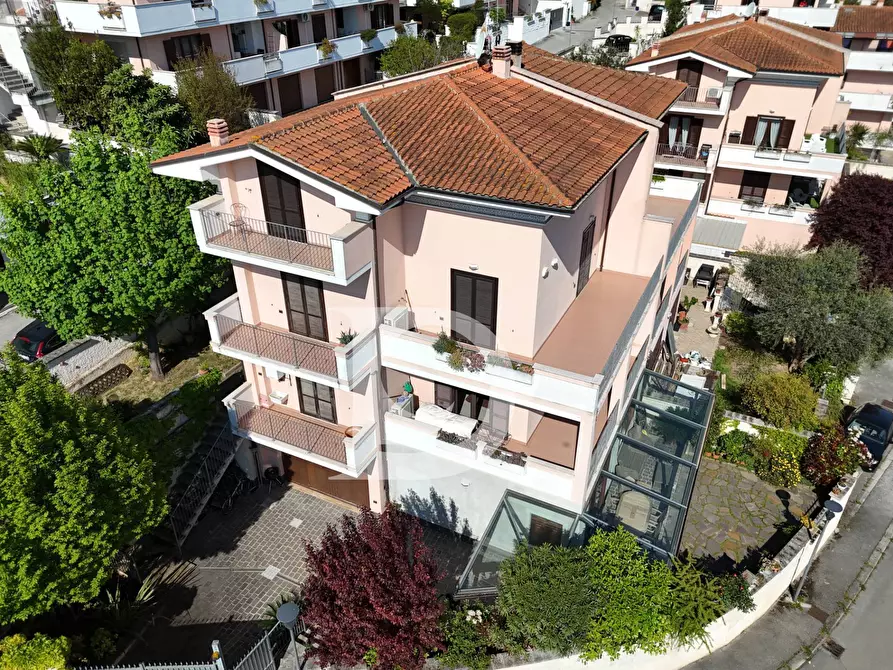 Immagine 77 di Casa semindipendente in vendita  in Via Italo Giovannucci a Pescara