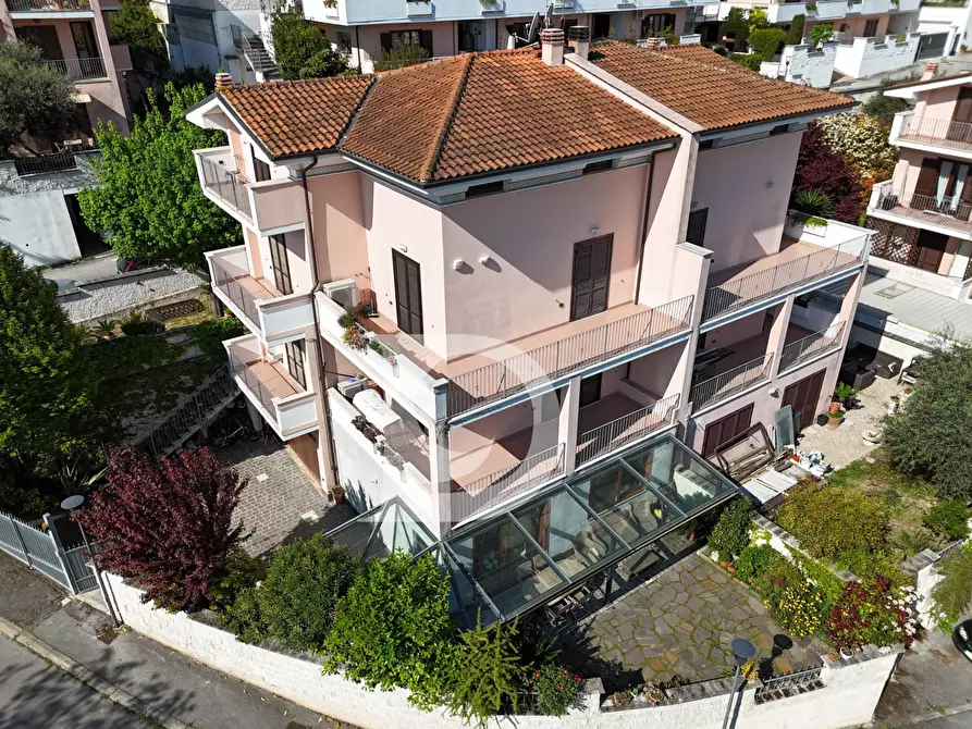 Immagine 78 di Casa semindipendente in vendita  in Via Italo Giovannucci a Pescara