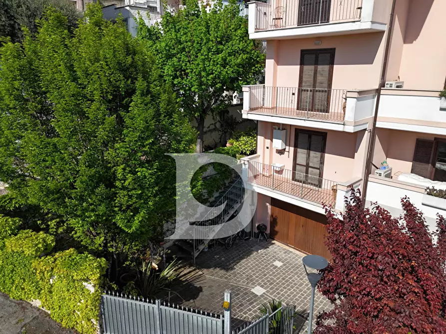 Immagine 81 di Casa semindipendente in vendita  in Via Italo Giovannucci a Pescara