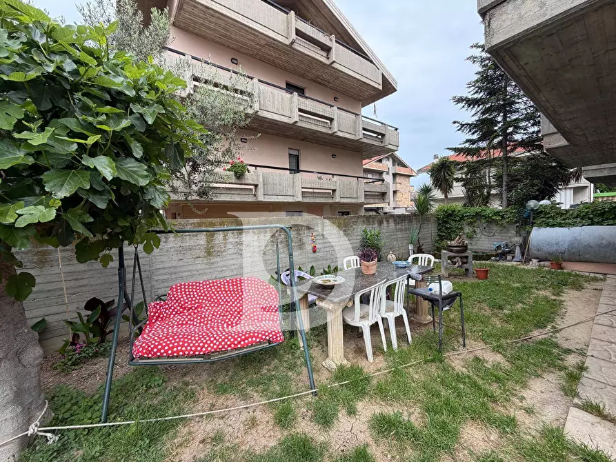 Immagine 49 di Casa semindipendente in vendita  in Via Piceni a Montesilvano