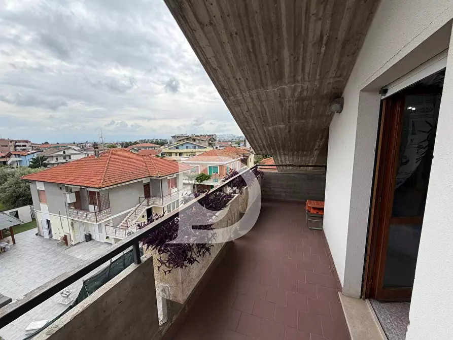Immagine 46 di Casa semindipendente in vendita  in Via Piceni a Montesilvano