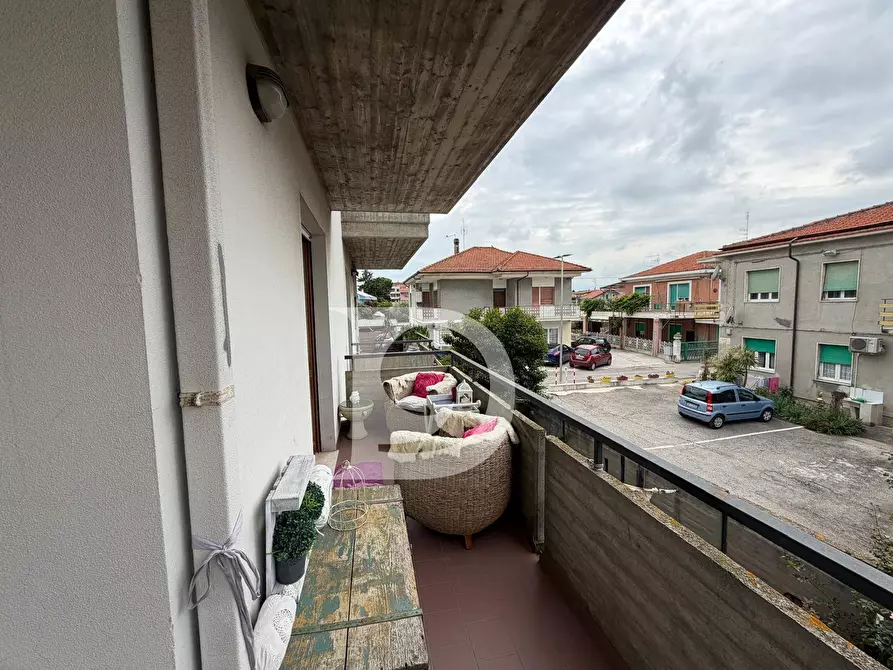 Immagine 30 di Casa semindipendente in vendita  in Via Piceni a Montesilvano