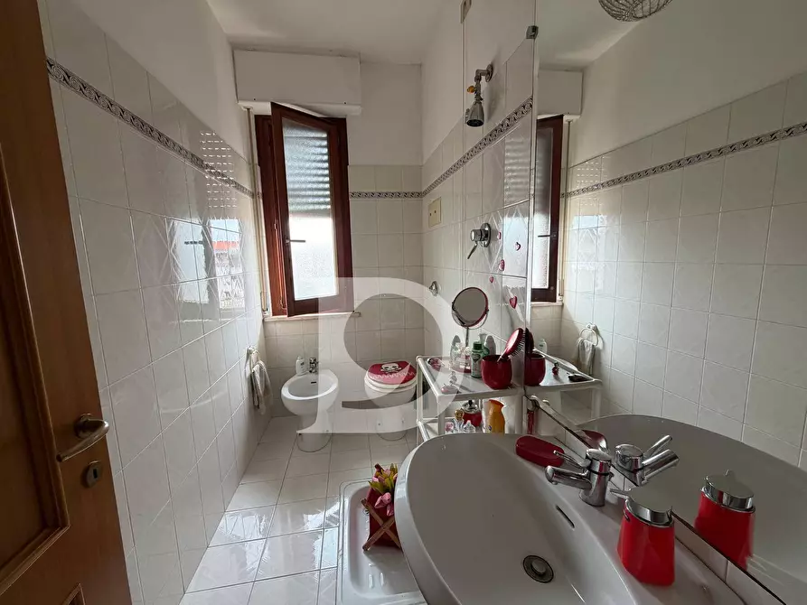 Immagine 45 di Casa semindipendente in vendita  in Via Piceni a Montesilvano