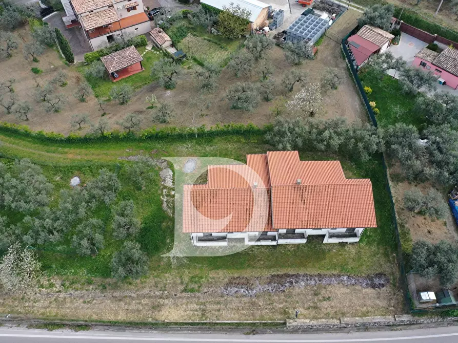 Immagine 23 di Palazzo in vendita  in Contrada Galliano s.n.c. a Loreto Aprutino